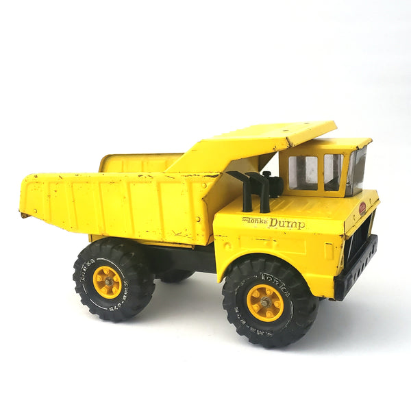 Vintage Mighty Tonka Dump Truck No. 3900 Yellow Pressed Steel c. 1970-1973