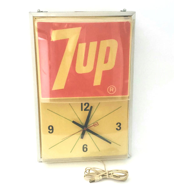 Vintage 7UP Lighted Electric Clock with Metal Base c. 1972-1980