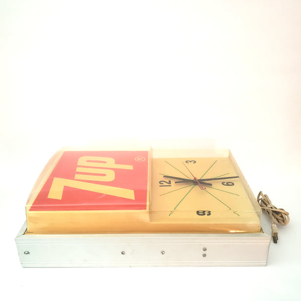 Vintage 7UP Lighted Electric Wall Clock with Metal Base c. 1970's Americana Advertising