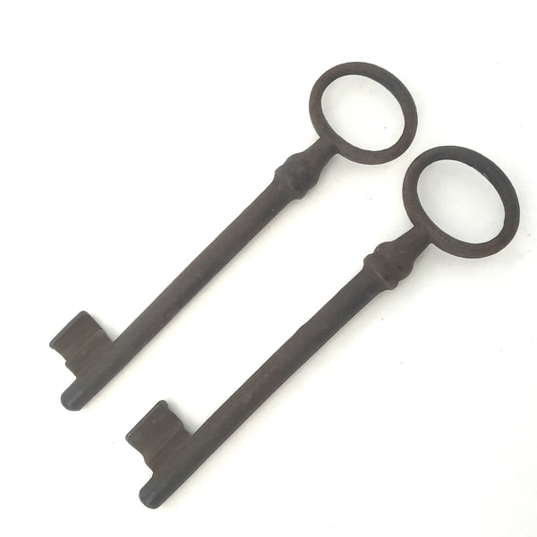 Antique Rustic Iron Skeleton Keys Collection of 4