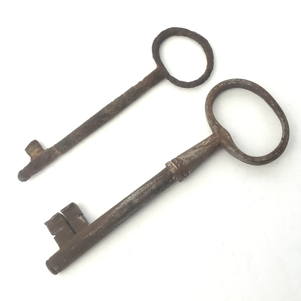 Antique Rustic Iron Skeleton Keys Collection of 4