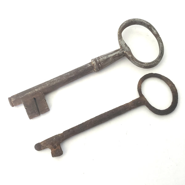 Antique Rustic Iron Skeleton Keys Collection of 4