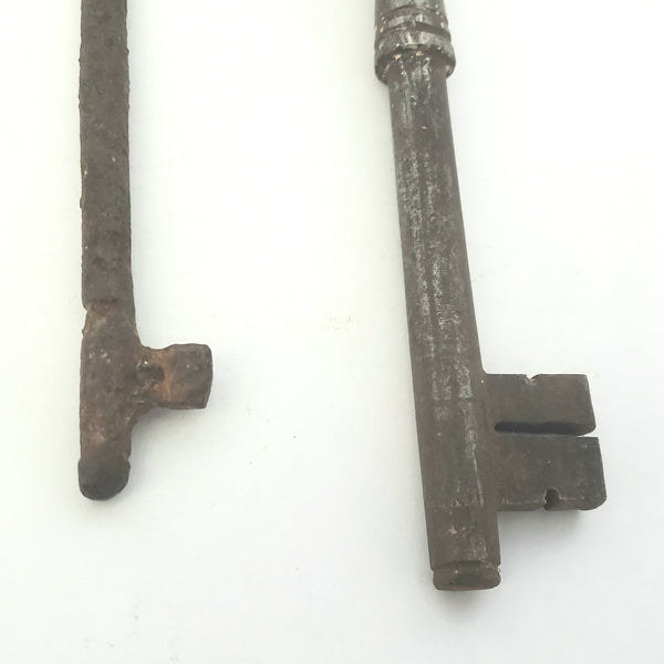 Antique Rustic Iron Skeleton Keys Collection of 4