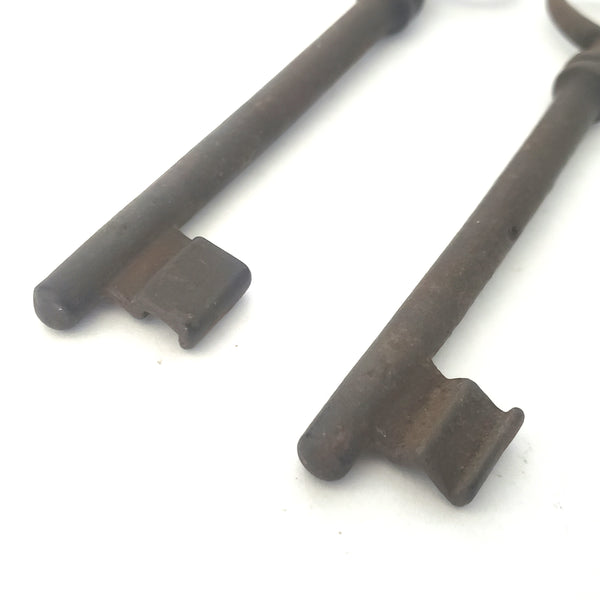 Antique Rustic Iron Skeleton Keys Collection of 4