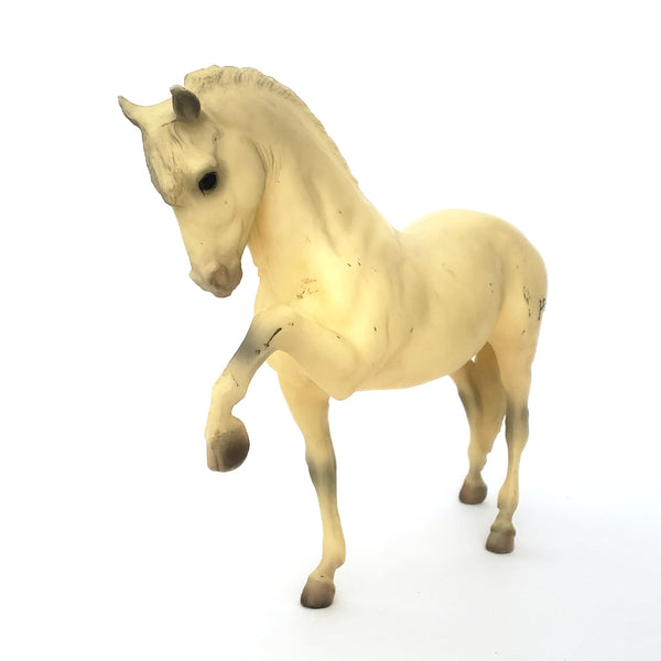 Breyer Legionario III Alabaster Stallion Horse Model #68 1979-1990
