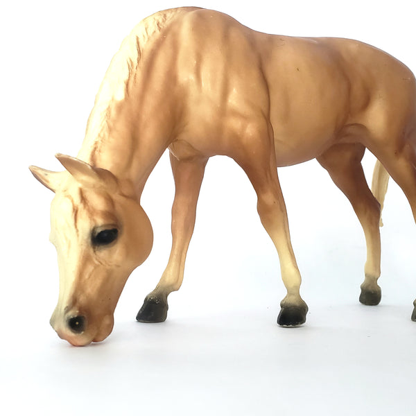 Pair of Breyer Horses Grazing Palomino Mare and Foal #1433