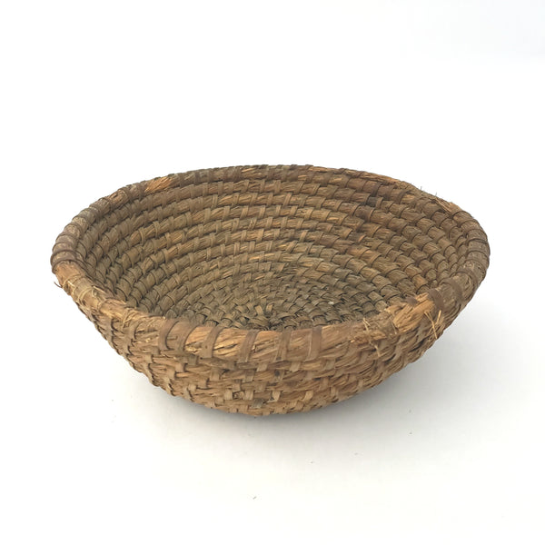 Antique Hand Coiled Rye Straw Open Basket 11 inch Pennsylvania Region