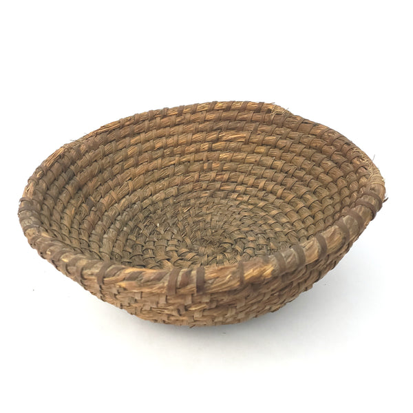 Antique Hand Coiled Rye Straw Open Basket 11 inch Pennsylvania Region