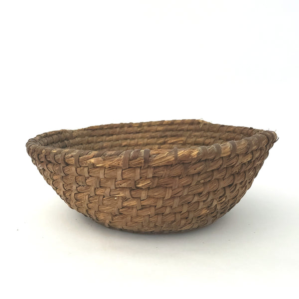 Antique Hand Coiled Rye Straw Open Basket 11 inch Pennsylvania Region