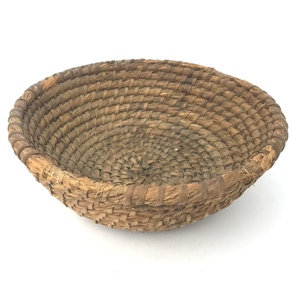 Antique Hand Coiled Rye Straw Open Basket 11 inch Pennsylvania Region