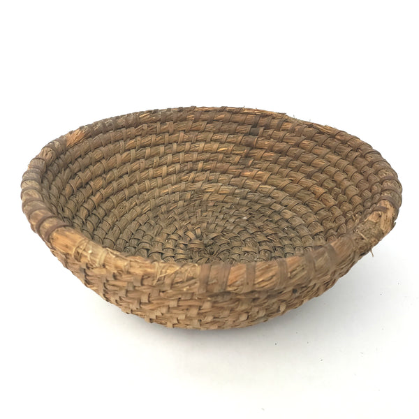 Antique Hand Coiled Rye Straw Open Basket 11 inch Pennsylvania Region