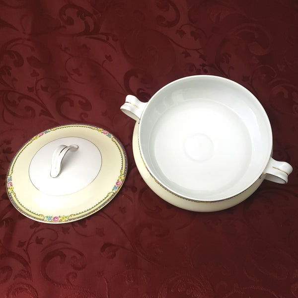 Porcelain Round Covered Vegetable Serving Bowl Delaware-Derby by TK Thun Bohemia