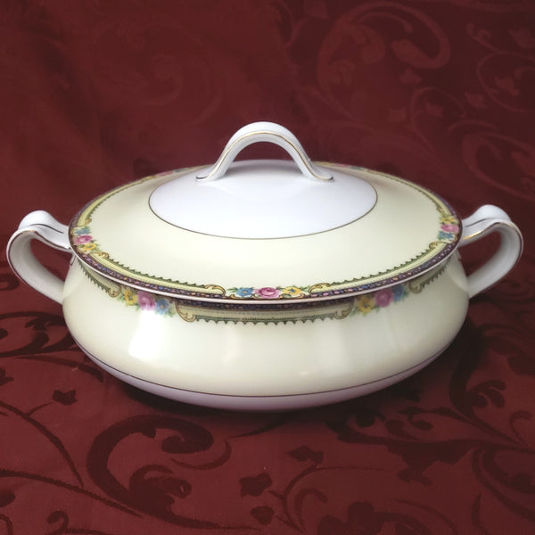 Porcelain Round Covered Vegetable Serving Bowl Delaware-Derby by TK Thun Bohemia