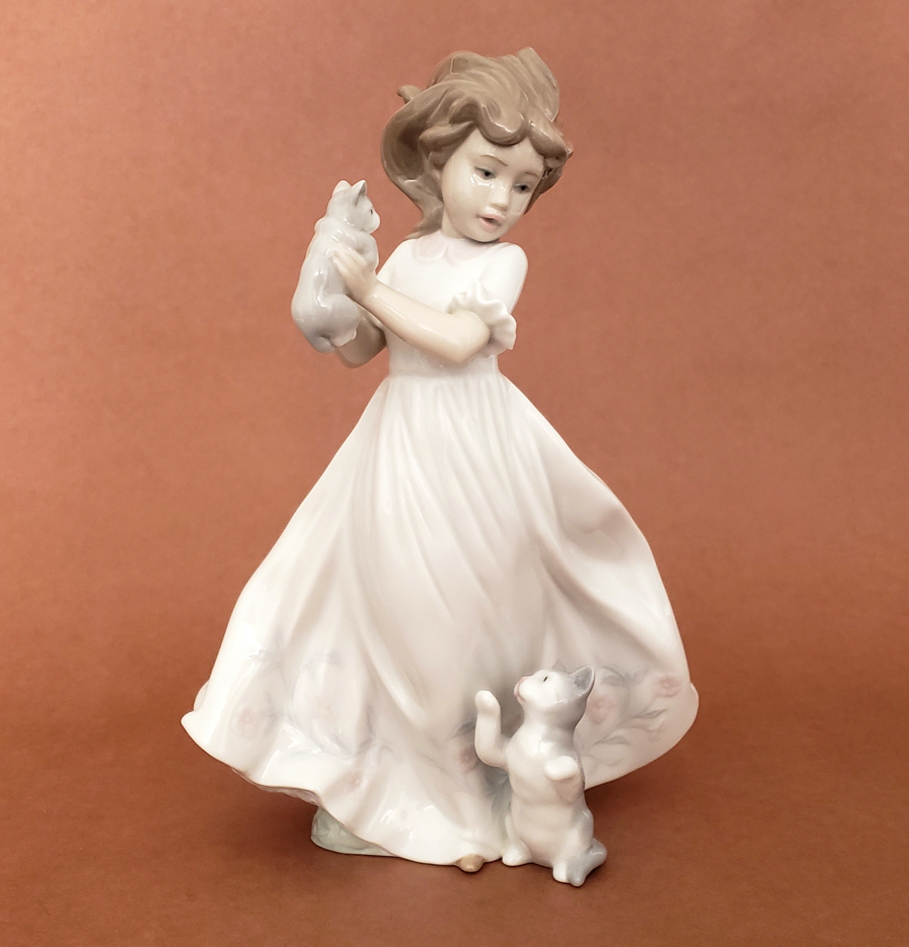 Lladro Porcelain Figurine 