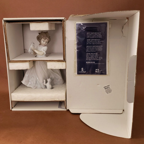 Lladro Porcelain Figurine "Kittens Gathering" #6941 Spain Retired with Original Box