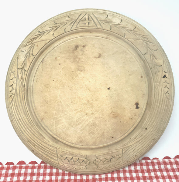 Early Victorian Round Carved Wood Bread Board 11 1/2 in