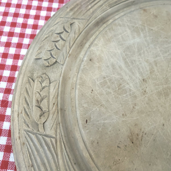 Early Victorian Round Carved Wood Bread Board 11 1/2 in