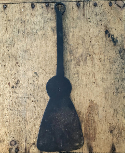 Antique Hand Forged Wrought Iron Spatula Key Hole Blade Rat Tail Handle 13"