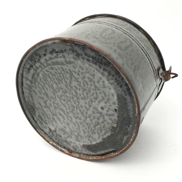 Old Rustic Farmhouse Gray Graniteware Berry Bucket Tin Lid and Bail Handle