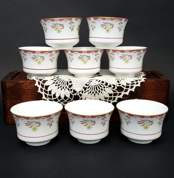 Wedgwood BIANCA Tea Cups Bone China Set of 8 England Williamsburg Mark