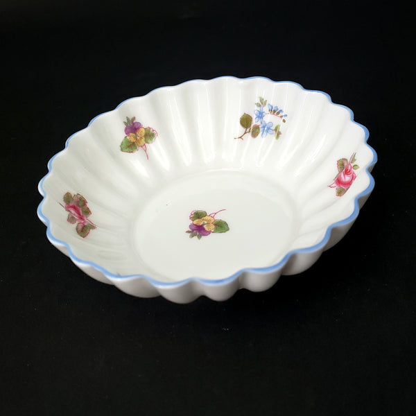 Shelley Fine Bone China Fluted Bon Bon Nut Bowl Ludlow Rose Pansy Forget Me Not