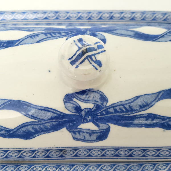 19th Century Rectangular Lidded Vanity Dish Blue & White Copeland England Registry Mark
