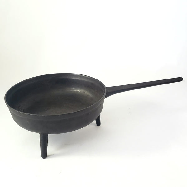 Antique Cast Iron Spider Skillet Gate Mark Long Handle 3 Footed Unmarked