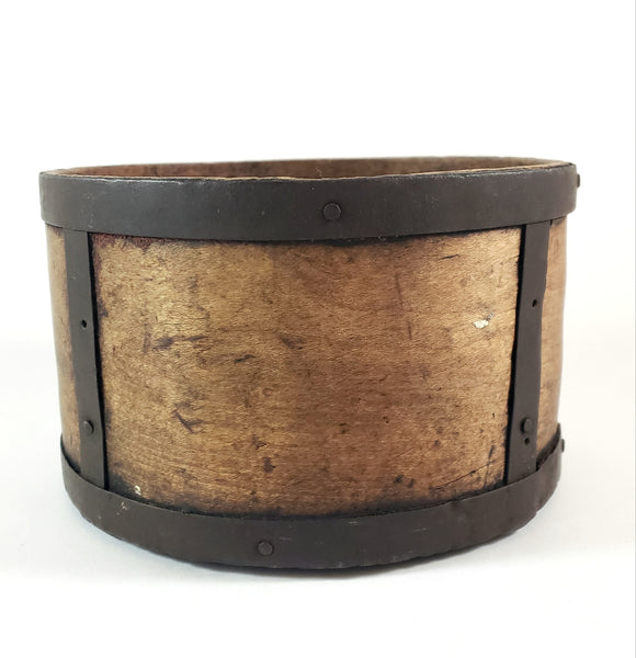 Small Primitive Bentwood Dry Measure Metal Bands 1-2 Quart