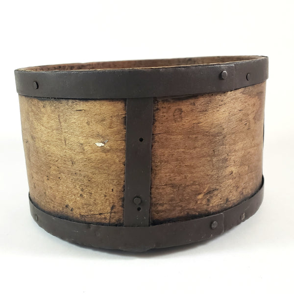Small Primitive Bentwood Dry Measure Metal Bands 1-2 Quart
