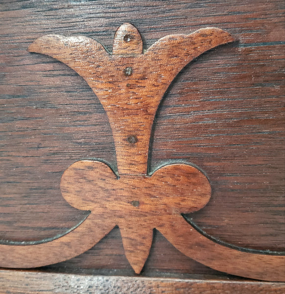 Vintage Wooden Keepsake Chest Box Hinged Lid with Decorative Onlay