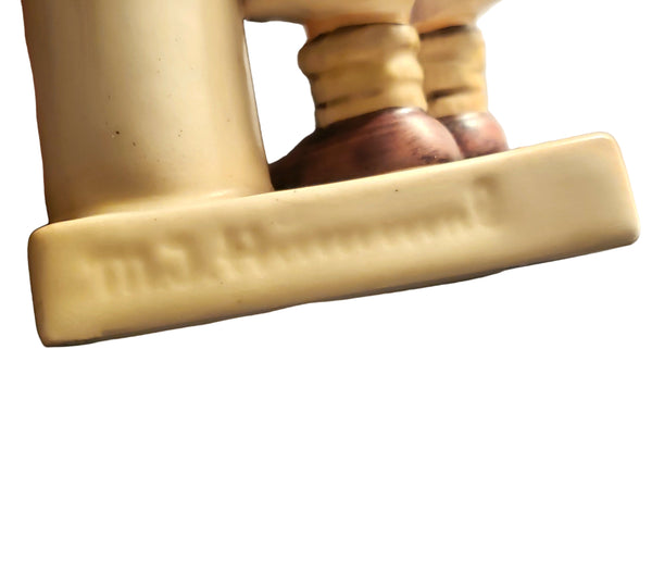 Goebel Hummel Figurine Little Pharmacist #322 TMK4