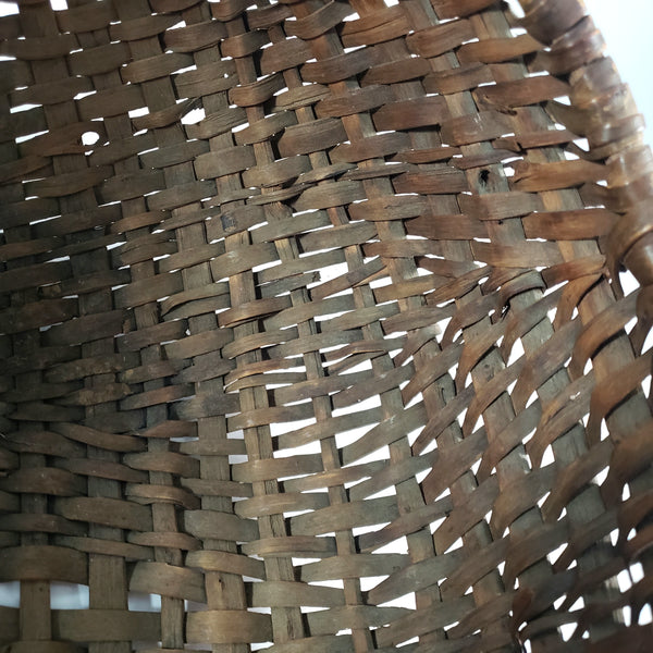 Antique Woven Splint Buttocks Egg Gathering Basket Twisted Handle