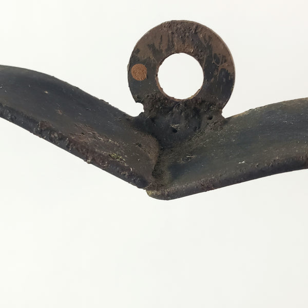 Rustic Antique Wrought Iron Heart Shape Wall Mount Rack