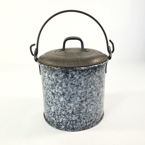 Rustic Antique Gray-Black Enamelware Berry Picking Bucket Tin Lid