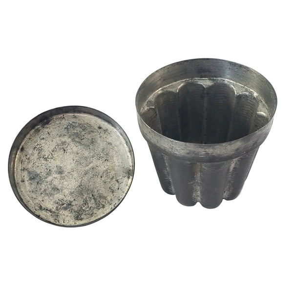 Vintage Fluted Metal Pudding Mold 4.25" with Lid