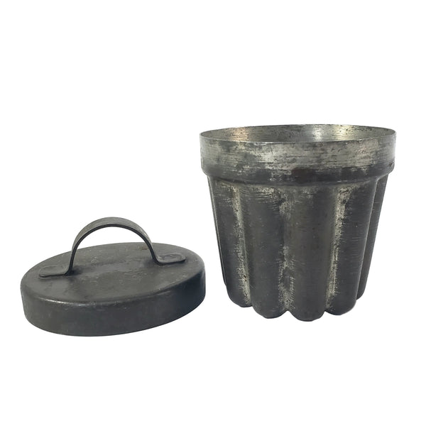 Vintage Fluted Metal Pudding Mold 4.25" with Lid