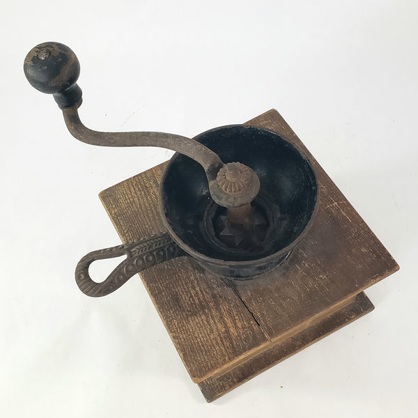Antique Hand-Crank Arcade Favorite Mill 700 Coffee Grinder Mill Freeport Illinois