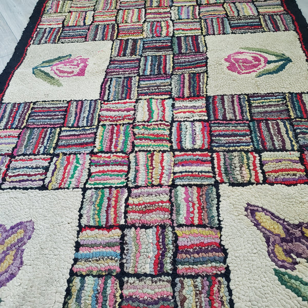 Vintage Folk Art American Hand-Hooked Rug Geometric and Floral Cottagecore Décor