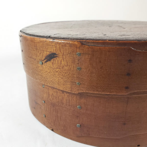 Vintage Shaker Style Round Bentwood Pantry Storage Box with Lid Scalloped Two Finger Lap