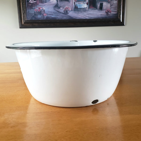 Vintage Farmhouse Round White Enamelware Basin Tub Black Trim
