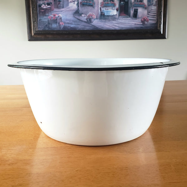 Vintage Farmhouse Round White Enamelware Basin Tub Black Trim