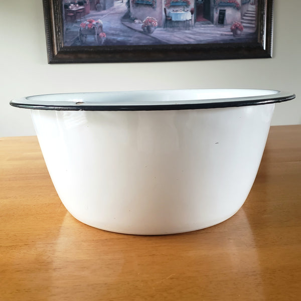 Vintage Farmhouse Round White Enamelware Basin Tub Black Trim