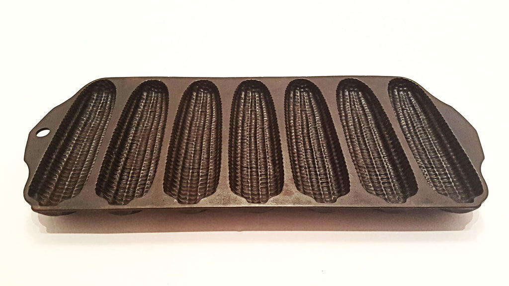 vintage Griswold cast iron cornbread pan #262 mini corn sticks or wheat  stick