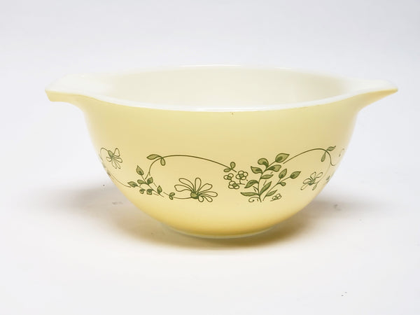 Pyrex Cinderella Mixing Bowls Shenandoah Set of 4