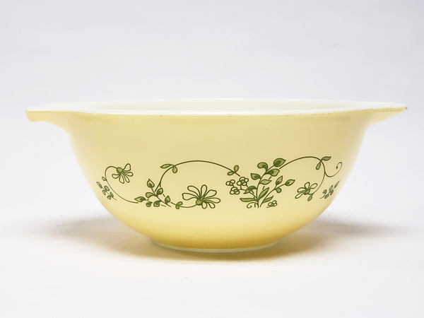 Pyrex Cinderella Mixing Bowls Shenandoah Set of 4