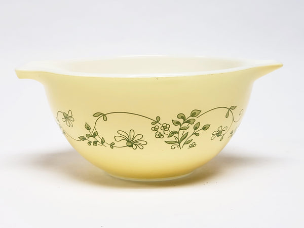 Pyrex Cinderella Mixing Bowls Shenandoah Set of 4