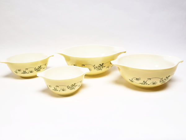 Pyrex Cinderella Mixing Bowls Shenandoah Set of 4