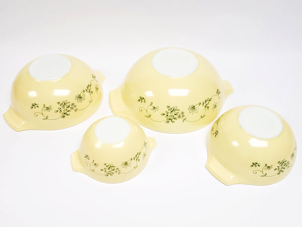 Pyrex Cinderella Mixing Bowls Shenandoah Set of 4