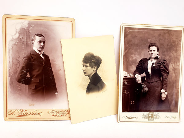 Antique Victorian Red Velvet Photo Album With Photo Cards