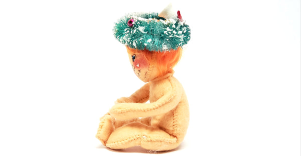 Annalee 7 inch Christmas Baby Doll with Green Wreath - 1971 Collectible